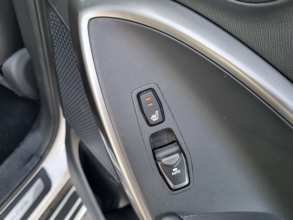 Used Hyundai Santa Fe 2017 for sale - 76570487: Photo 14