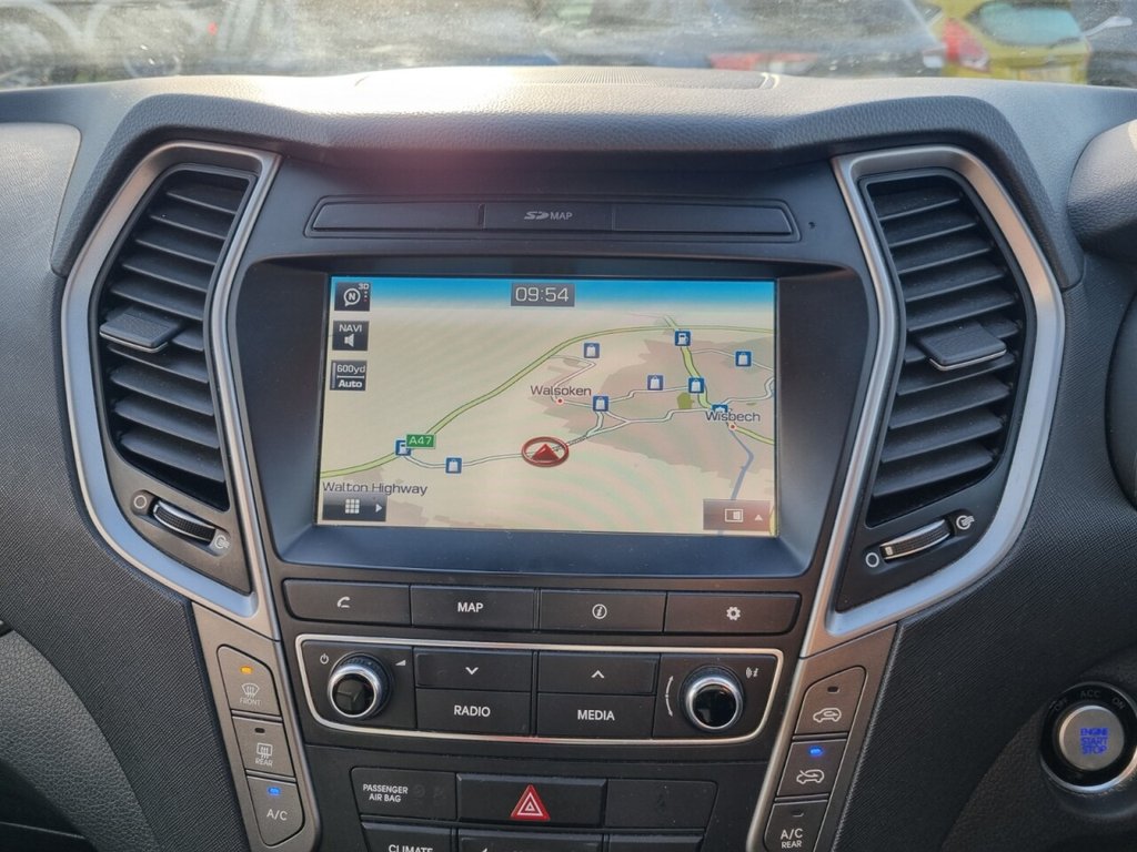 Used Hyundai Santa Fe 2017 for sale - 76570487: Photo 21