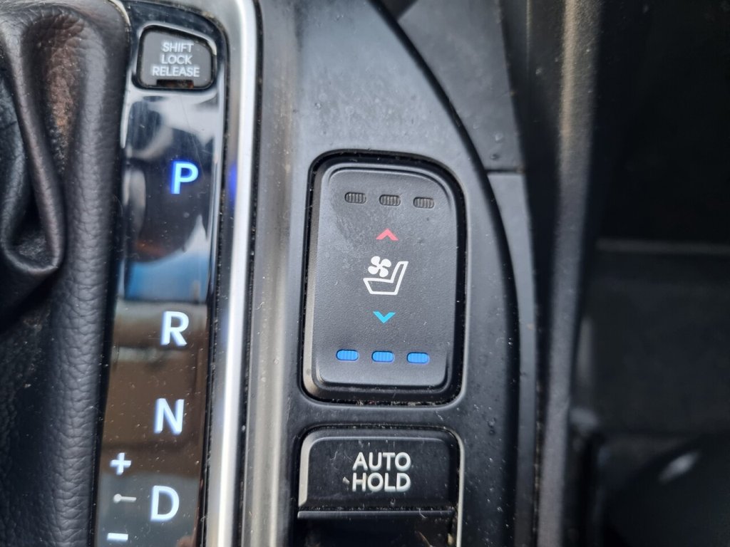 Used Hyundai Santa Fe 2017 for sale - 76570487: Photo 23