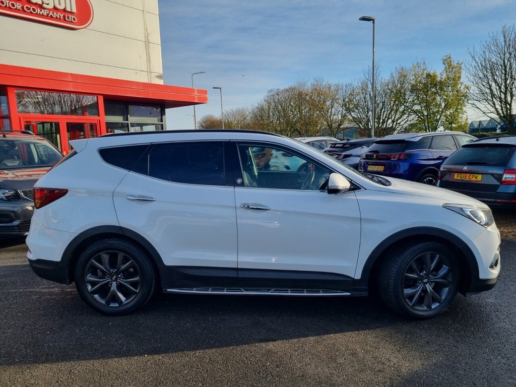 Used Hyundai Santa Fe 2017 for sale - 76570487: Photo 5