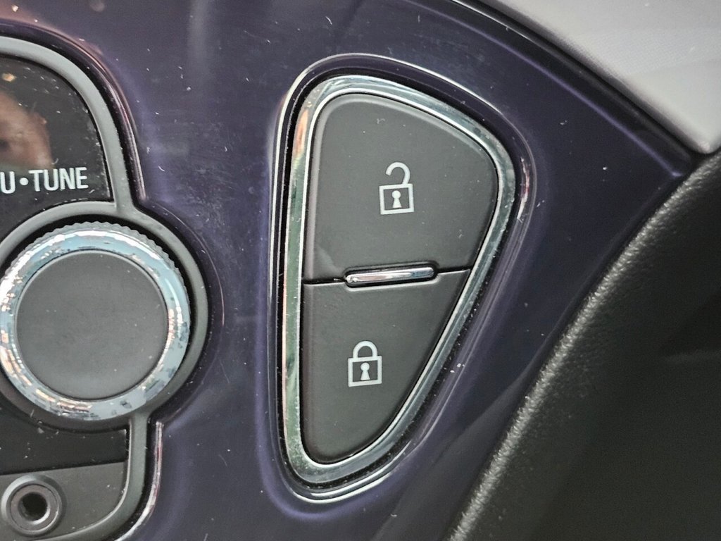 Used Vauxhall ADAM 2013 for sale - 75923372: Photo 35