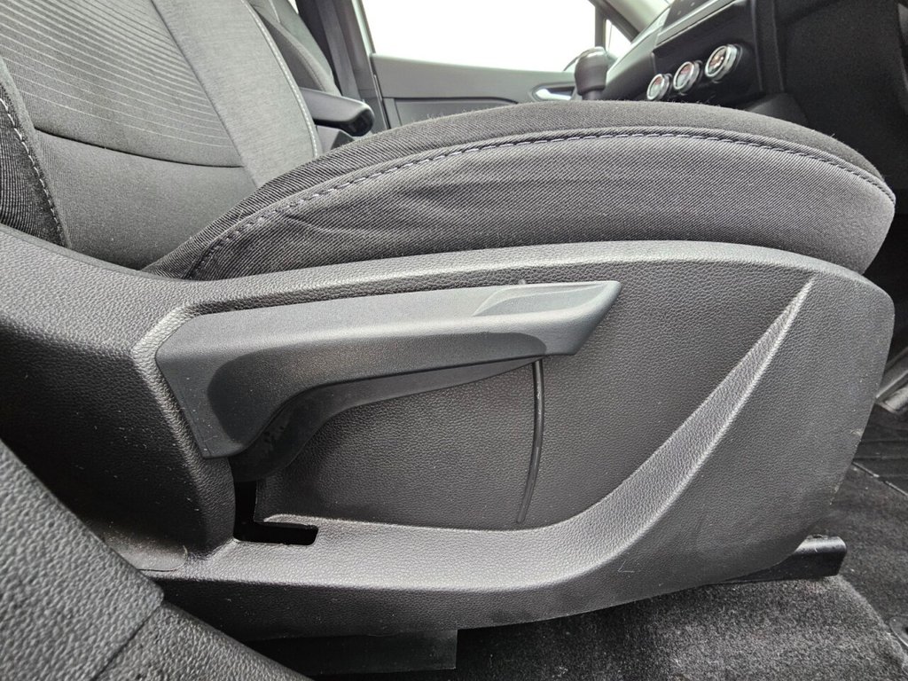 Used Renault Captur 2021 for sale - 76840990: Photo 26