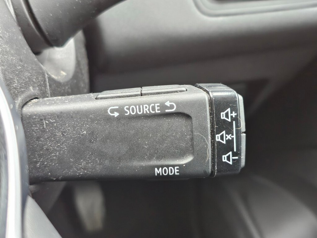 Used Renault Captur 2021 for sale - 76840990: Photo 39