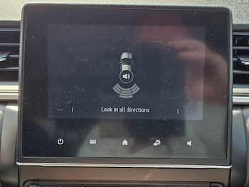 Used Renault Captur 2022 for sale - 79345679: Photo