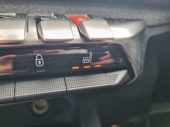 Used Peugeot 3008 2018 for sale - 79345675: Photo