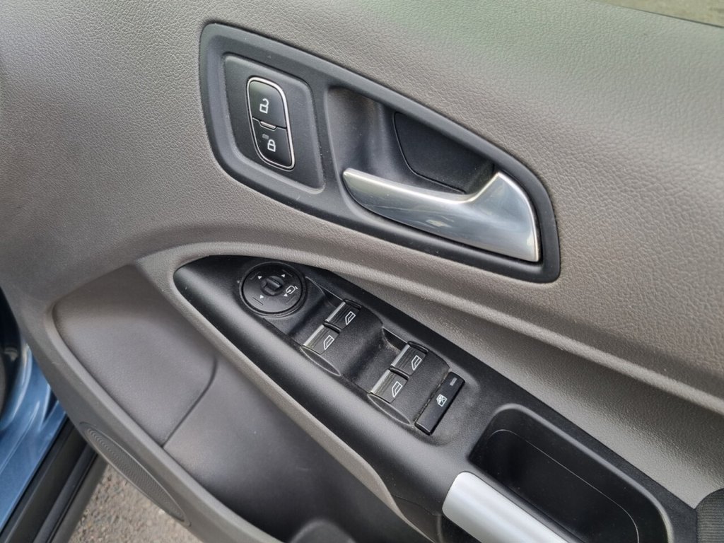 Used Ford Grand Tourneo Connect 2020 for sale - 75801545: Photo 31