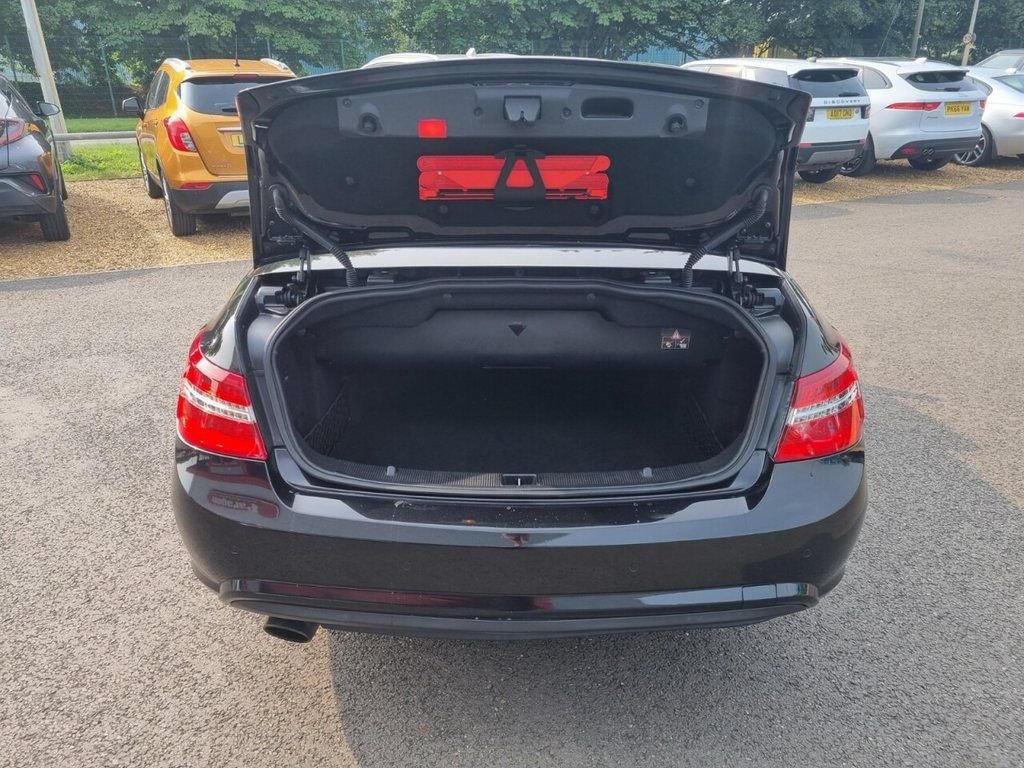 Used Mercedes-Benz E Class 2012 for sale - 76345800: Photo 13