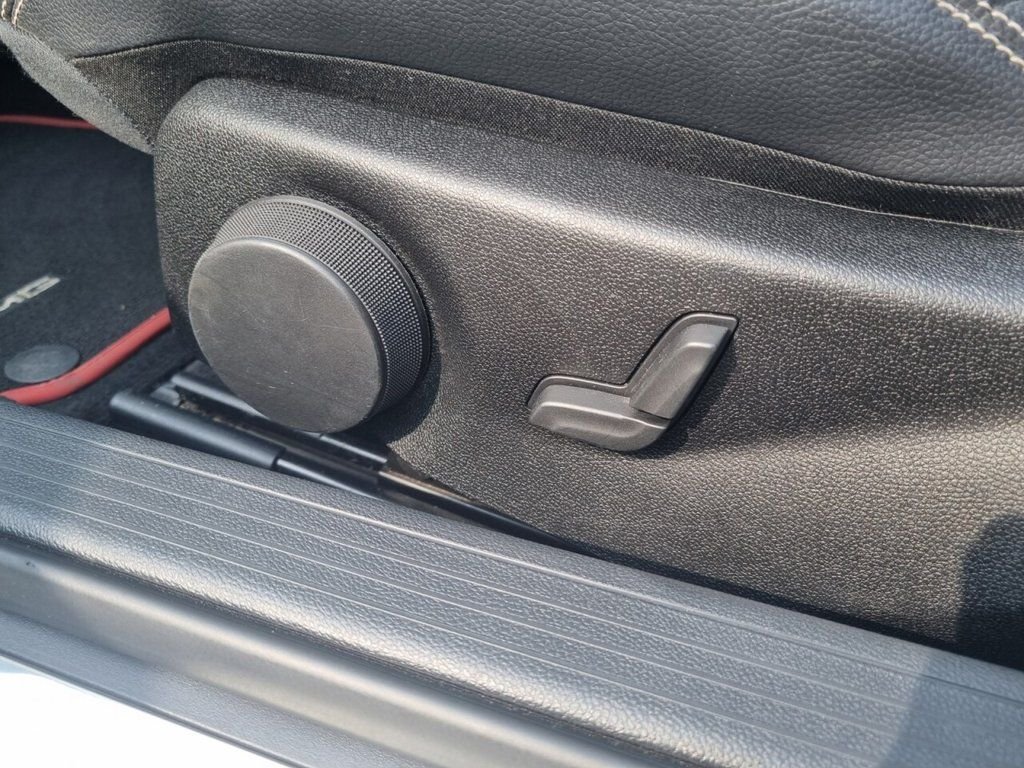 Used Mercedes-Benz E Class 2012 for sale - 76345800: Photo 22