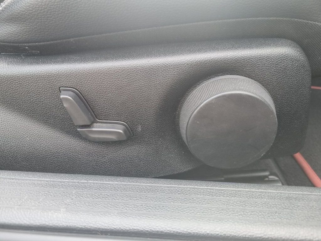 Used Mercedes-Benz E Class 2012 for sale - 76345800: Photo 26