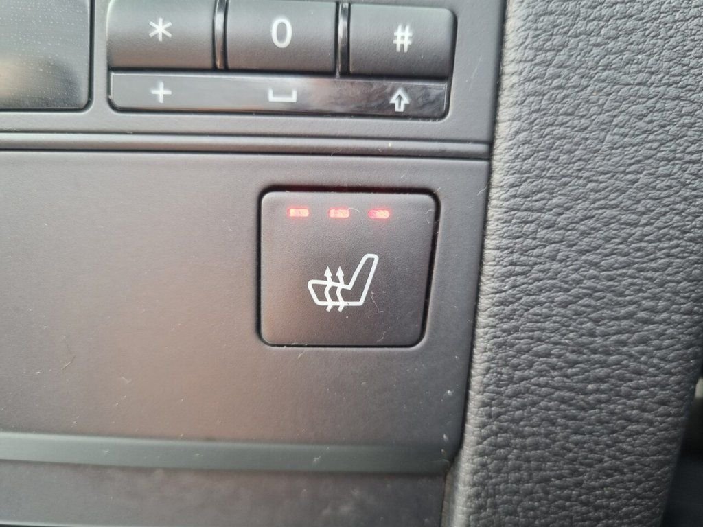 Used Mercedes-Benz E Class 2012 for sale - 76345800: Photo 3