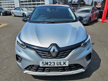 Used Renault Captur 2023 for sale - 79345661: Photo