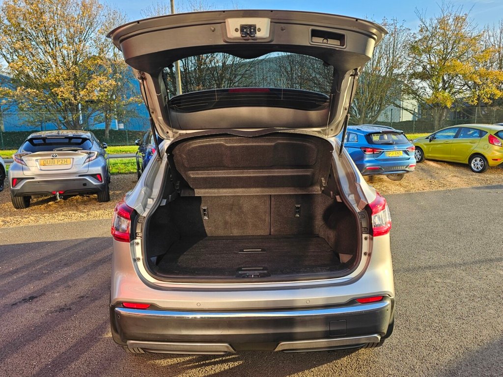 Used Nissan Qashqai 2018 for sale - 76223997: Photo 13