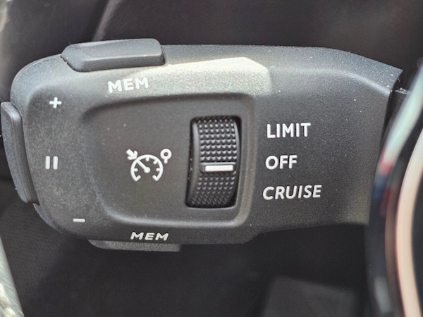 Used Peugeot 3008 2021 for sale - 75062474: Photo 32
