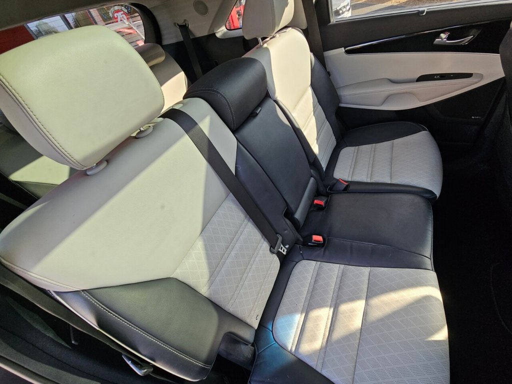 Used Kia Sorento 2017 for sale - 75923435: Photo 16