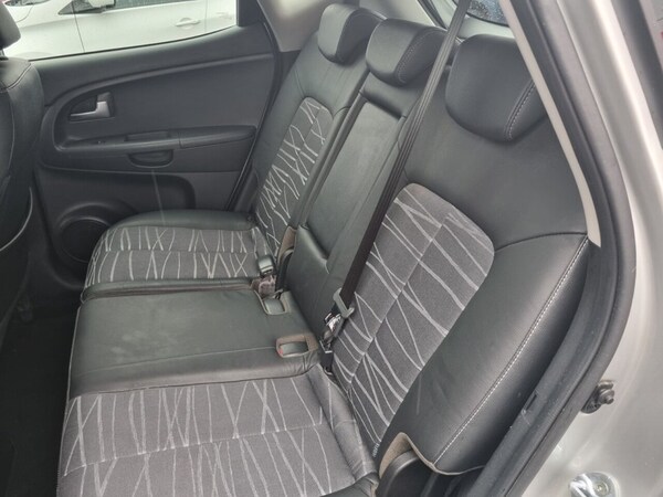 Used Kia Venga 2015 for sale - 75653724: Photo 18