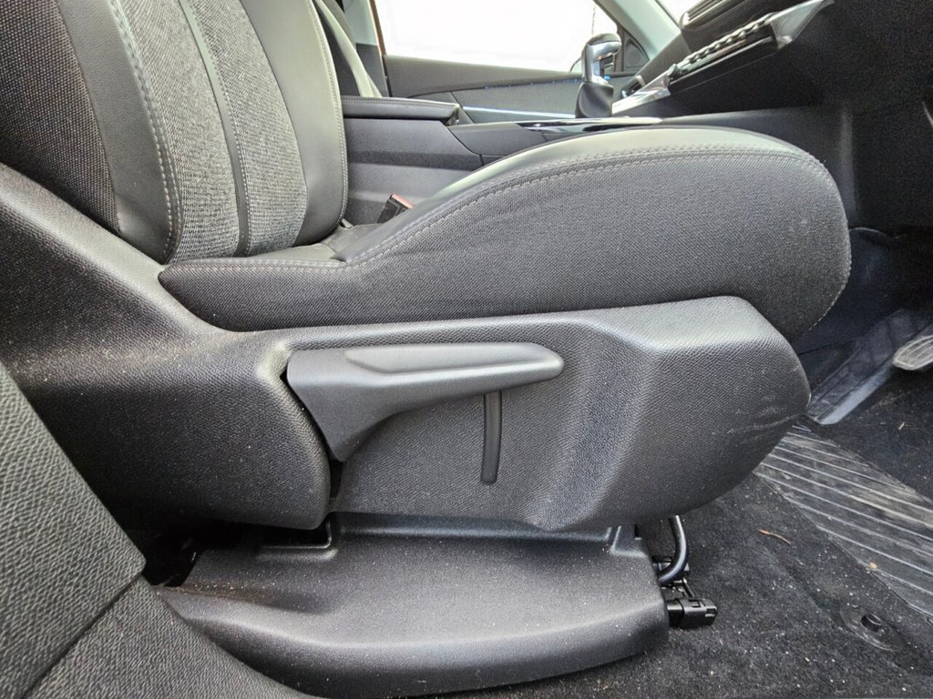 Used Peugeot 3008 2017 for sale - 76655477: Photo 18