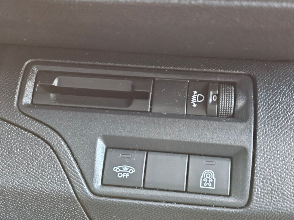 Used Peugeot 3008 2017 for sale - 76655477: Photo 21