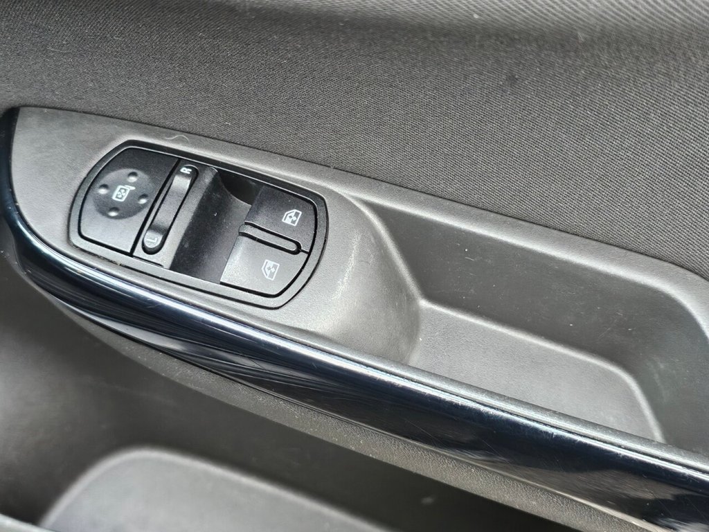 Used Vauxhall Corsa 2015 for sale - 76570484: Photo 23