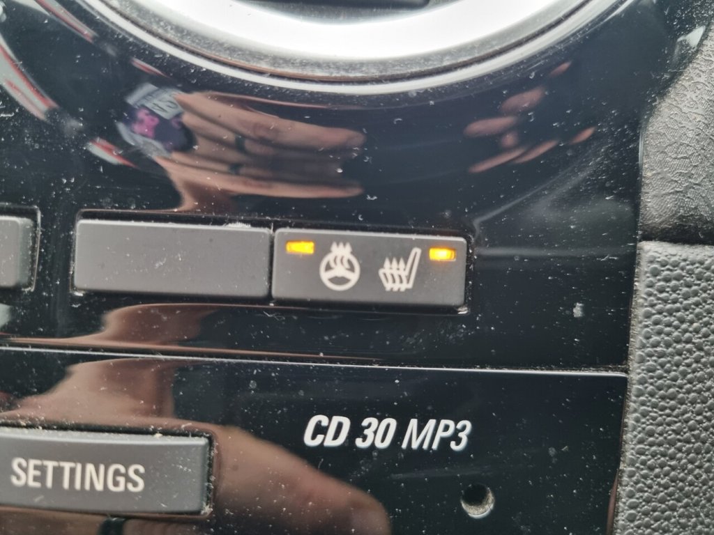 Used Vauxhall Corsa 2014 for sale - 77302585: Photo 2