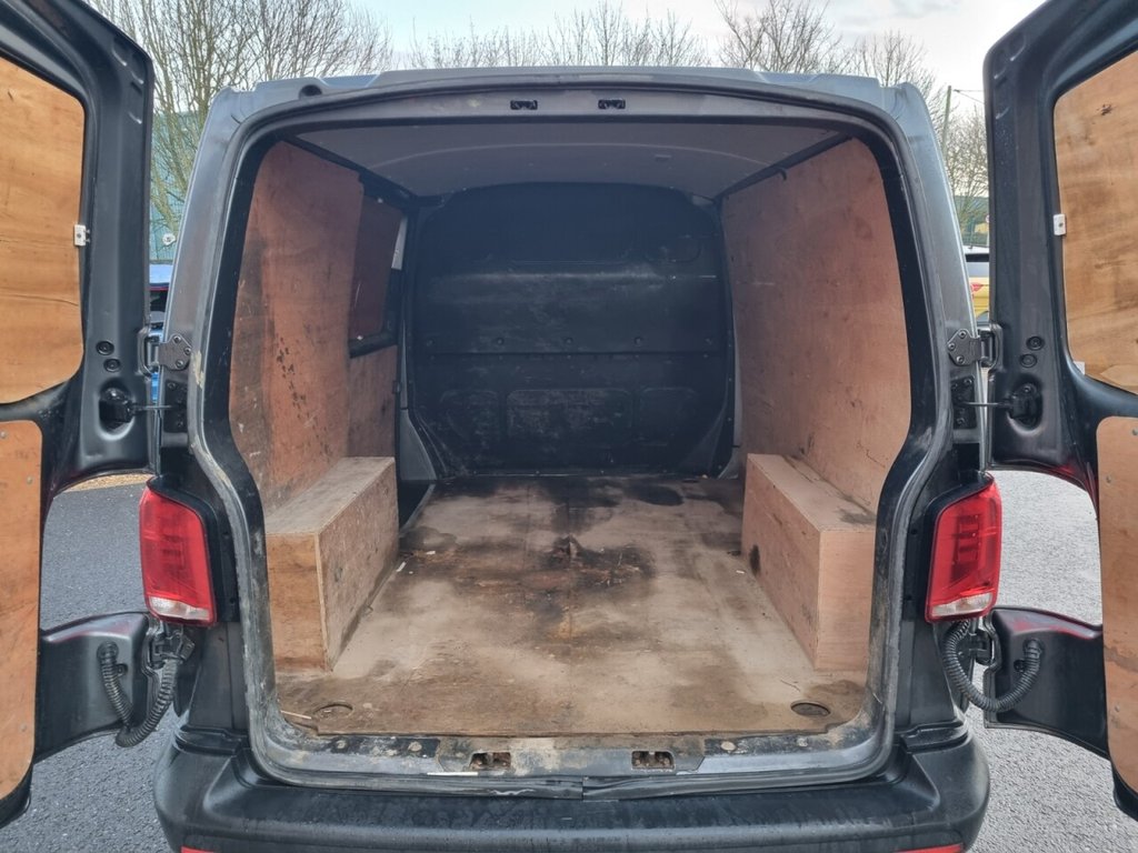 Used Volkswagen Transporter 2021 for sale - 77133511: Photo 2