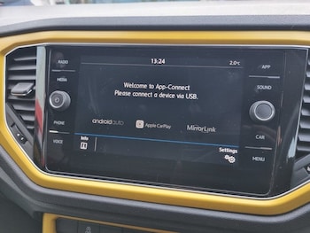 Used Volkswagen T-Roc 2018 for sale - 78444837: Photo