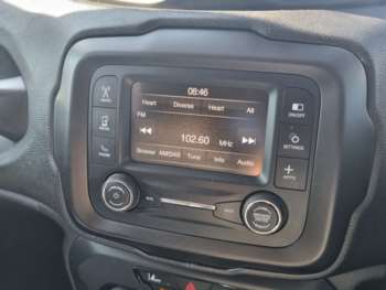 Used Jeep Renegade 2019 for sale - 75062609: Photo