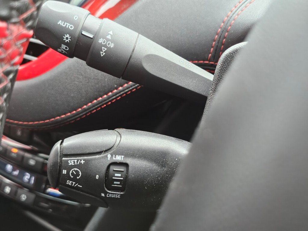 Used Peugeot 208 2014 for sale - 76322968: Photo 24