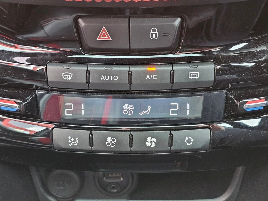 Used Peugeot 208 2014 for sale - 76322968: Photo 28