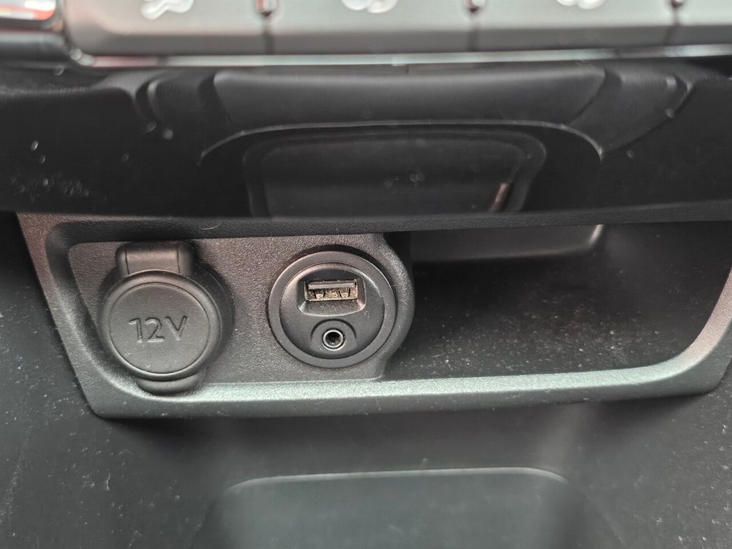 Used Peugeot 208 2014 for sale - 76322968: Photo 29