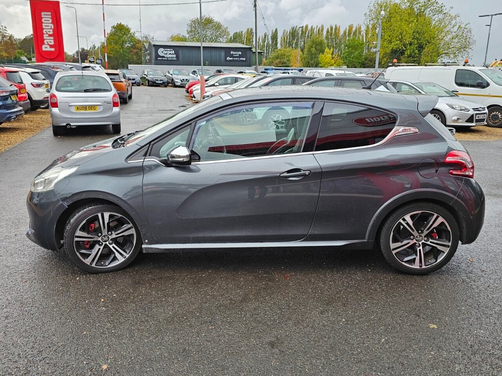 Used Peugeot 208 2014 for sale - 76322968: Photo 6