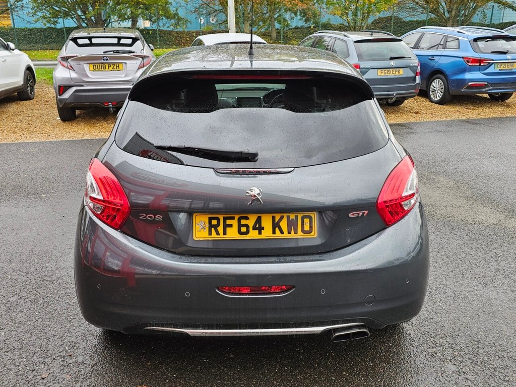 Used Peugeot 208 2014 for sale - 76322968: Photo 8