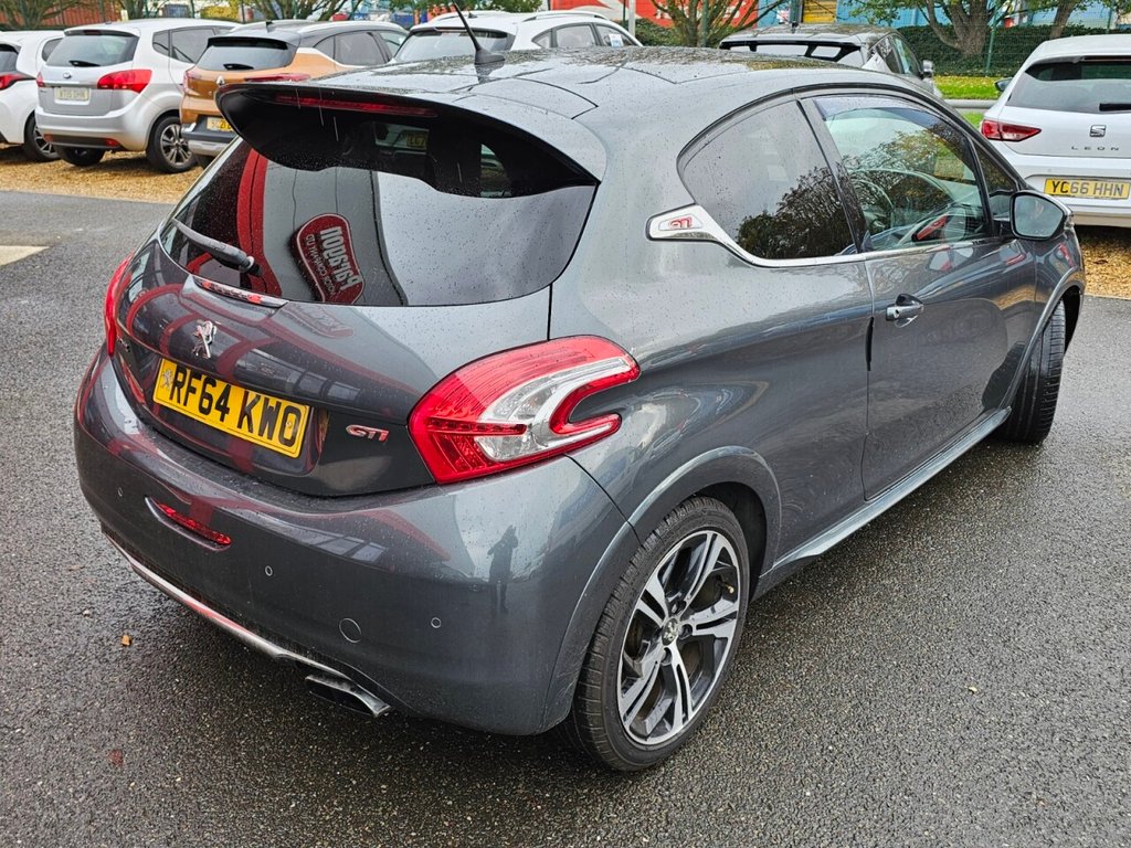 Used Peugeot 208 2014 for sale - 76322968: Photo 9