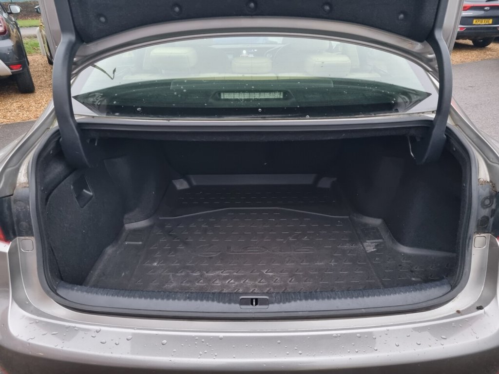 Used Lexus IS 2014 for sale - 77133518: Photo 6