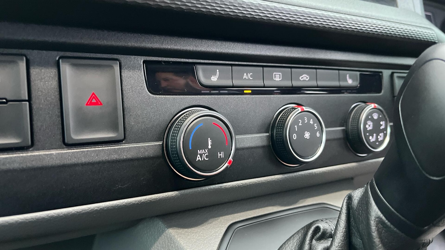 Used Volkswagen Transporter 2022 for sale - 76781510: Photo 36