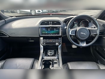 Used Jaguar XE 2019 for sale - 78185606: Photo
