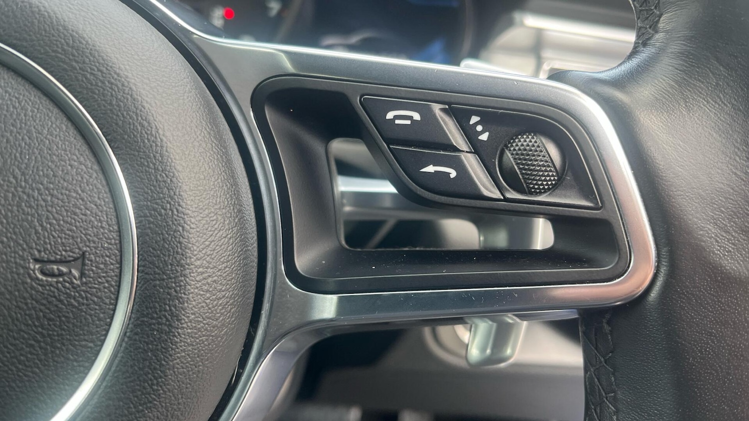 Used Porsche Macan 2018 for sale - 76781146: Photo 18