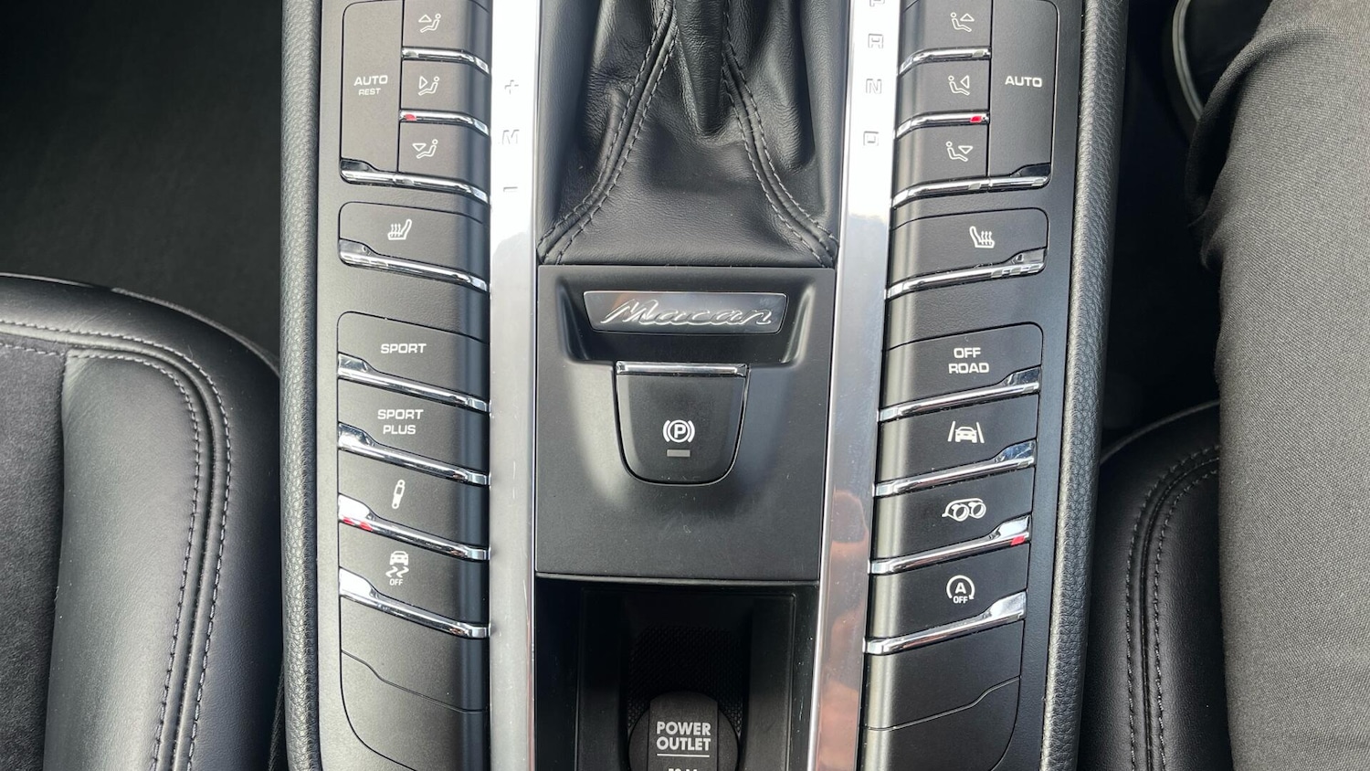 Used Porsche Macan 2018 for sale - 76781146: Photo 26