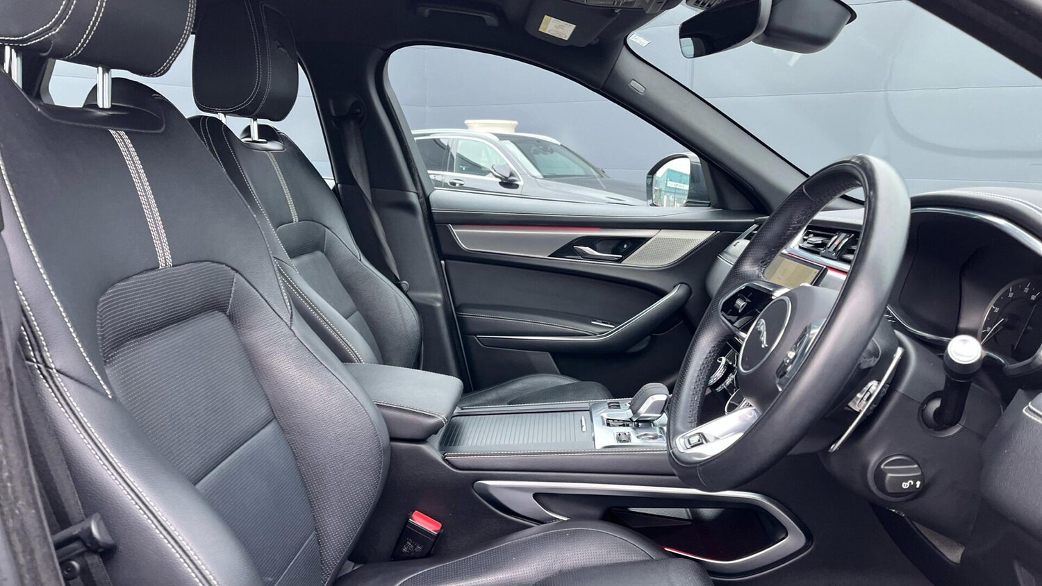 Used Jaguar F-Pace 2022 for sale - 77424622: Photo 11