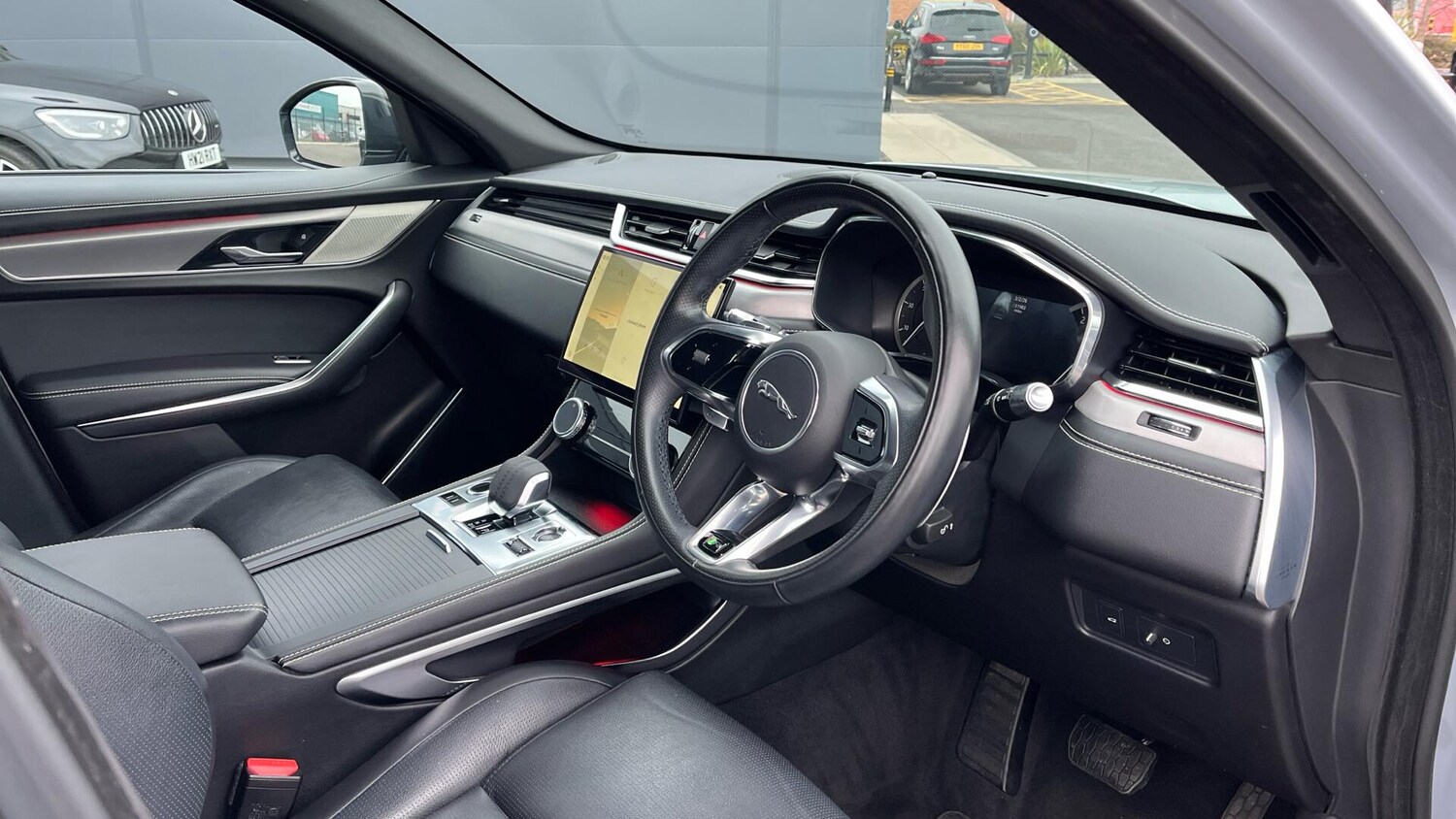 Used Jaguar F-Pace 2022 for sale - 77424622: Photo 6