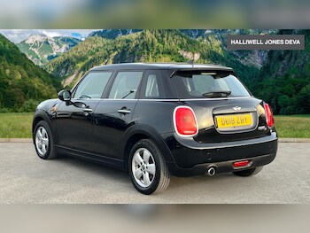 Used MINI Hatch 2018 for sale - 77939894: Photo