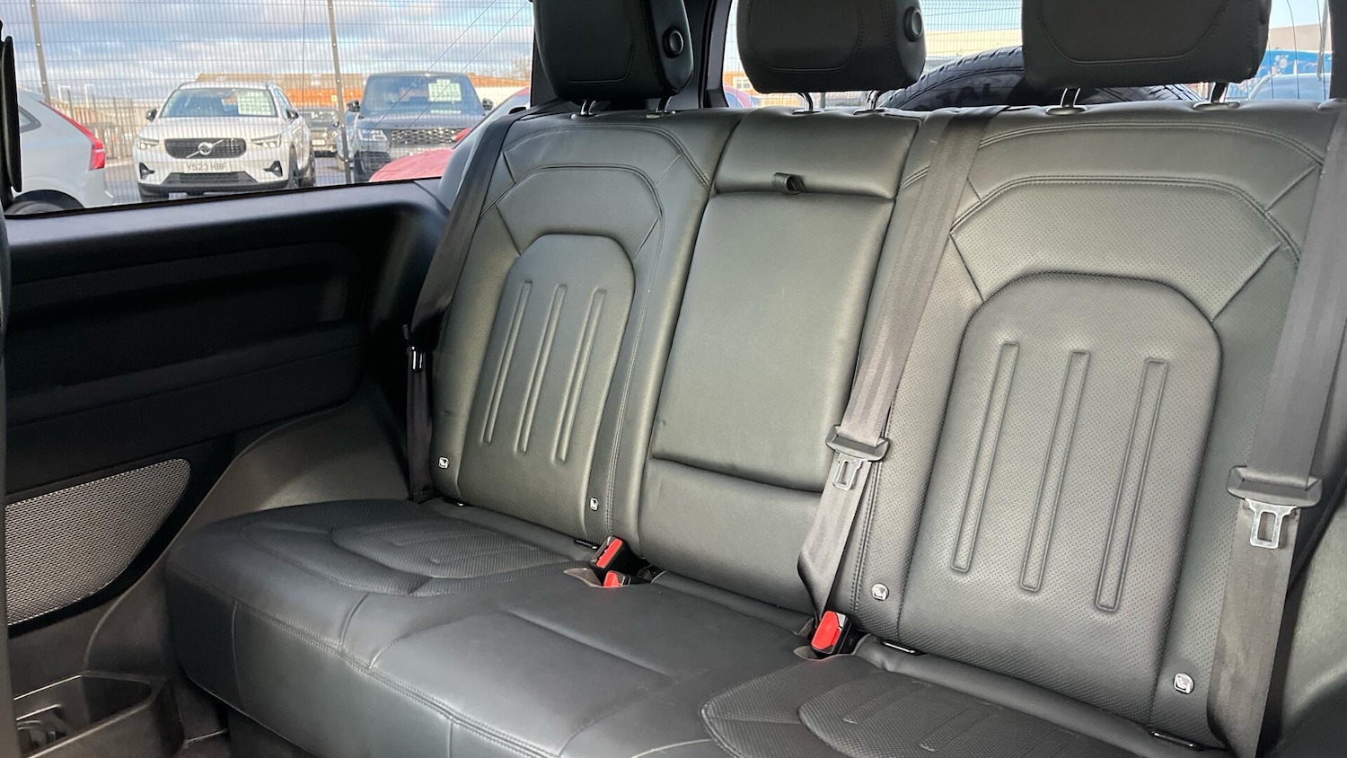 Used Land Rover Defender 2021 for sale - 77853434: Photo 12