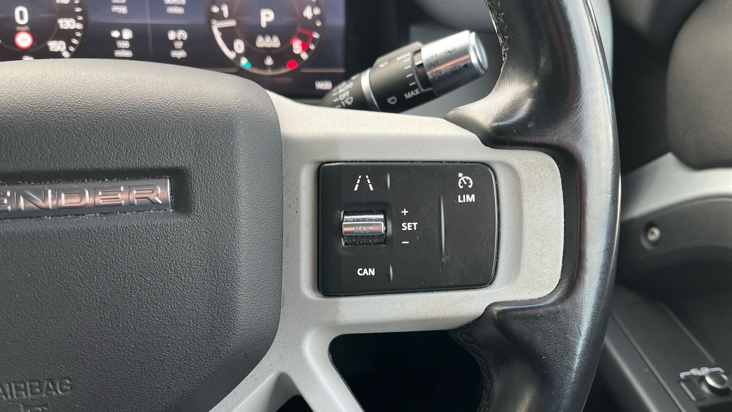 Used Land Rover Defender 2021 for sale - 77853434: Photo 18