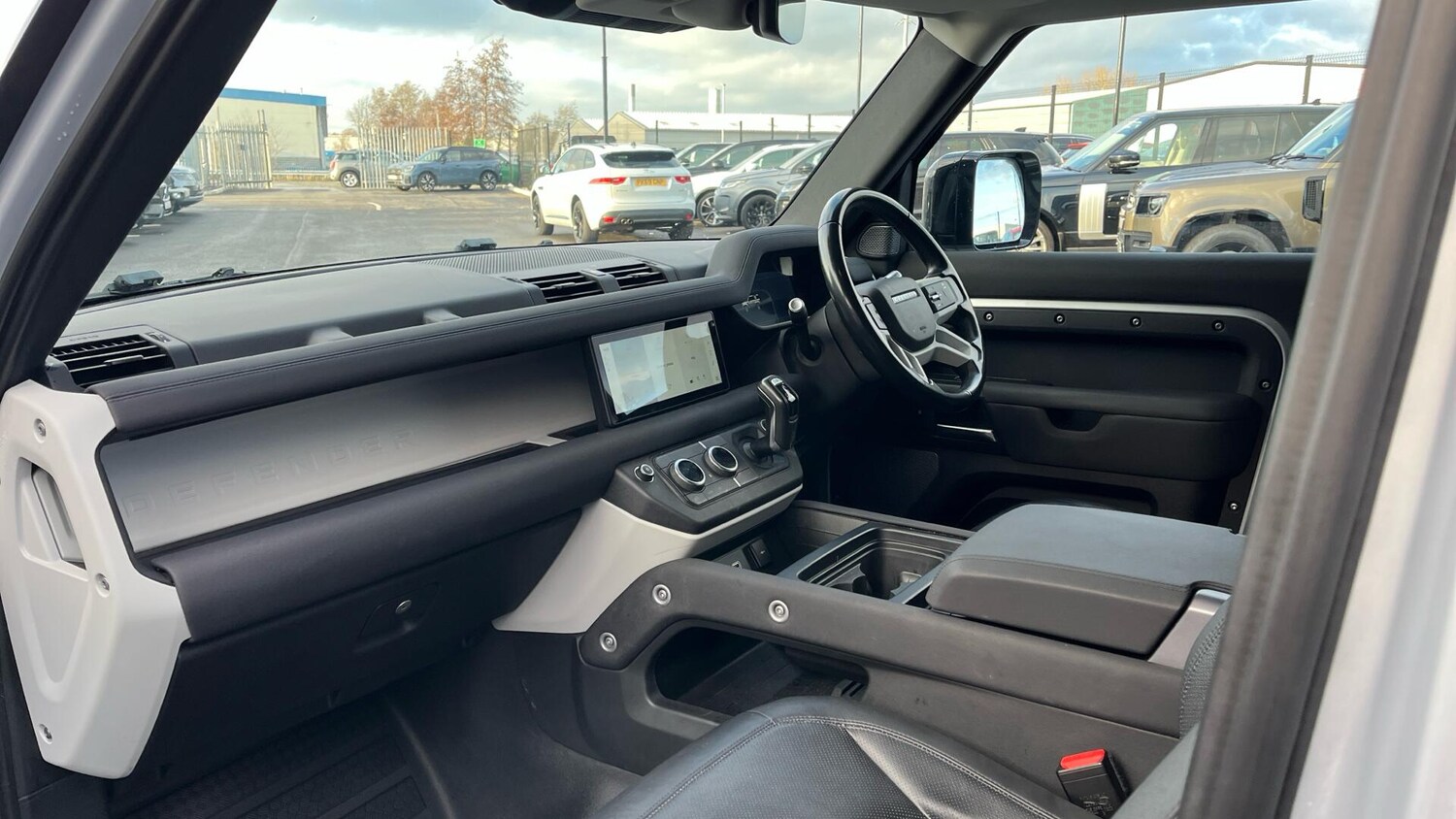 Used Land Rover Defender 2021 for sale - 77853434: Photo 7