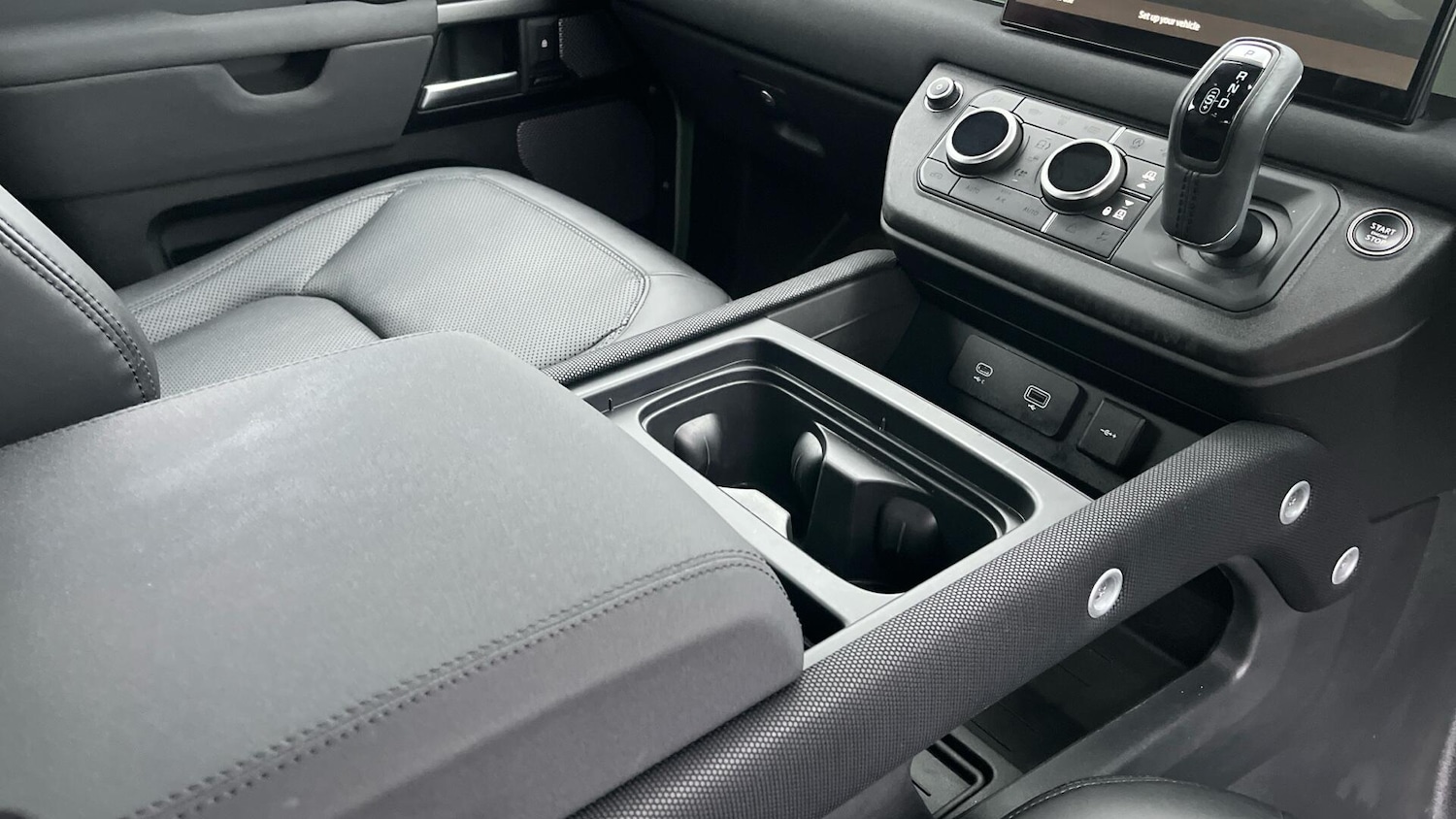 Used Land Rover Defender 90 2023 for sale - 77612996: Photo 10