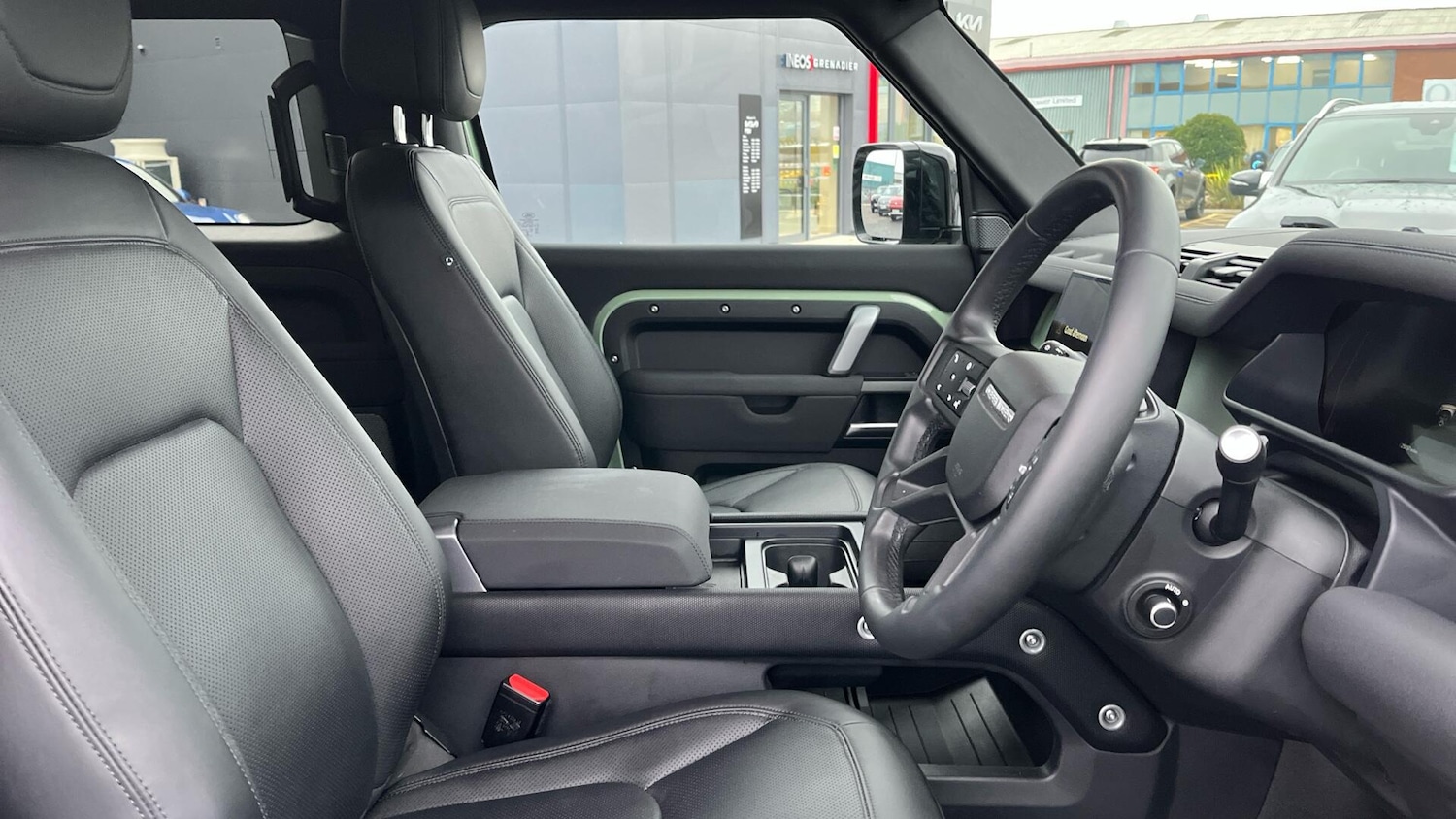 Used Land Rover Defender 90 2023 for sale - 77612996: Photo 11