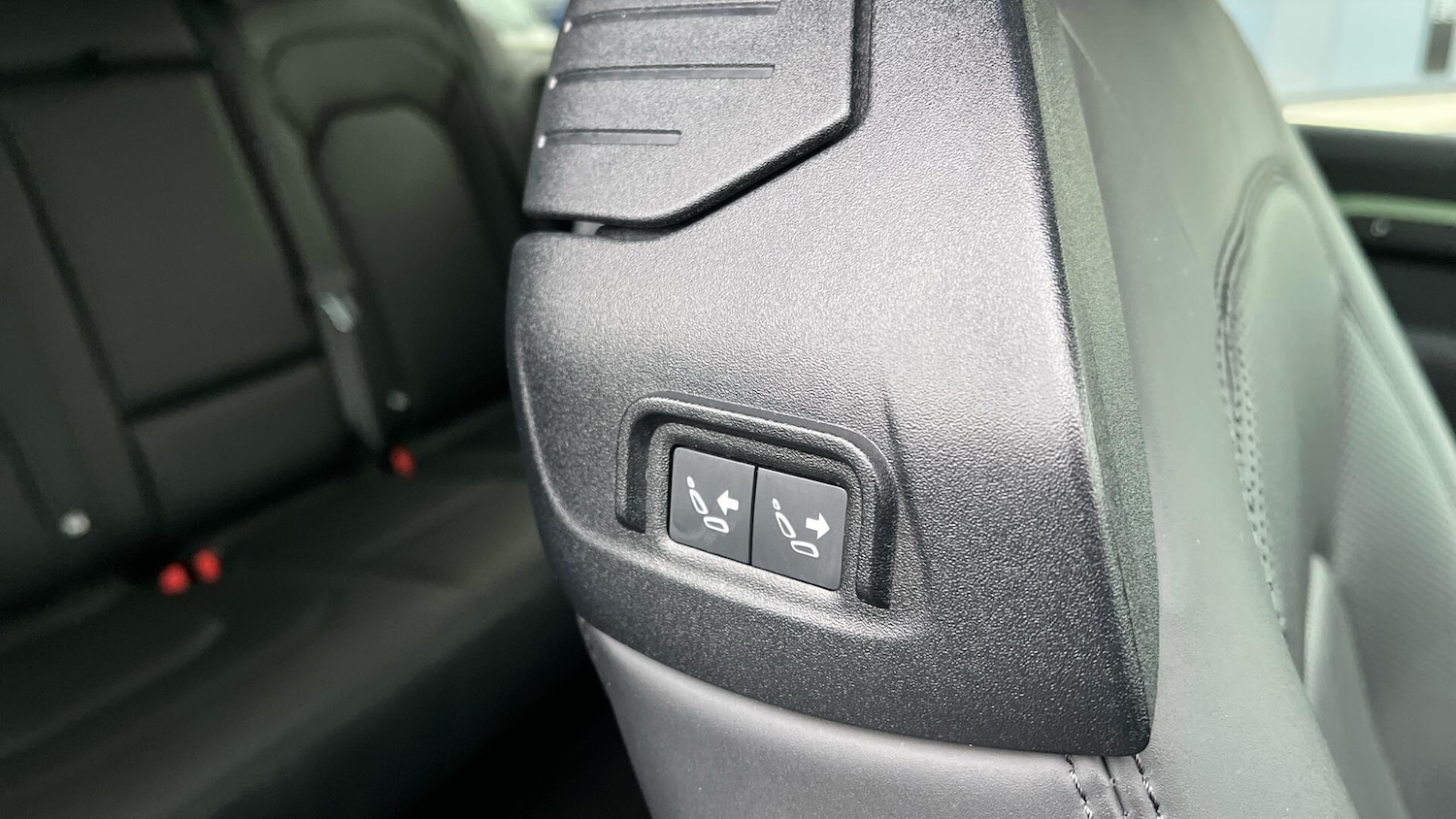 Used Land Rover Defender 90 2023 for sale - 77612996: Photo 29