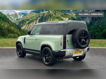 Used Land Rover Defender 90 2023 for sale - 77612996: Photo