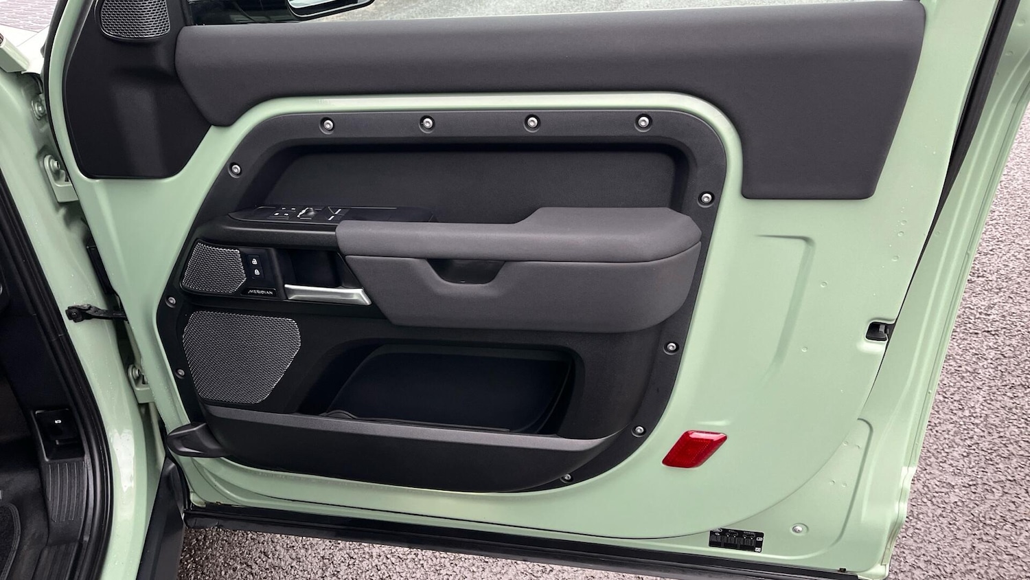 Used Land Rover Defender 90 2023 for sale - 77612996: Photo 30