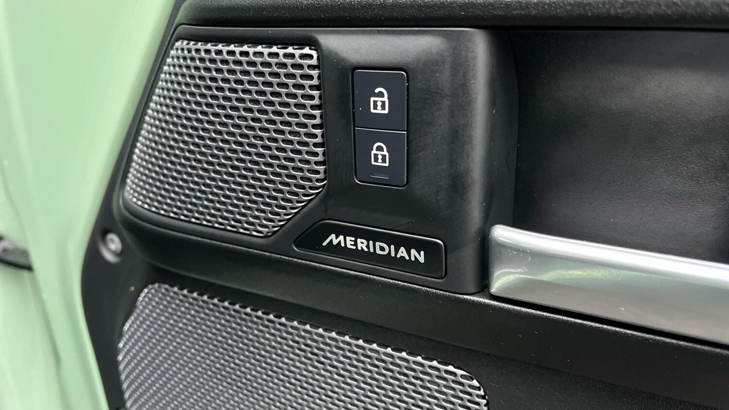 Used Land Rover Defender 90 2023 for sale - 77612996: Photo 31