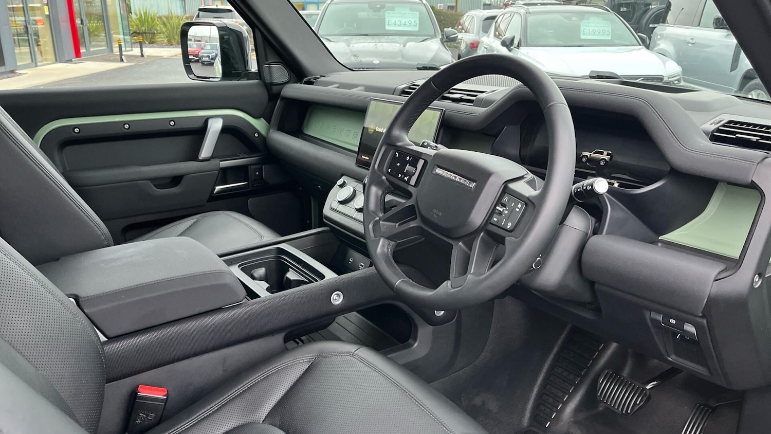 Used Land Rover Defender 90 2023 for sale - 77612996: Photo 6